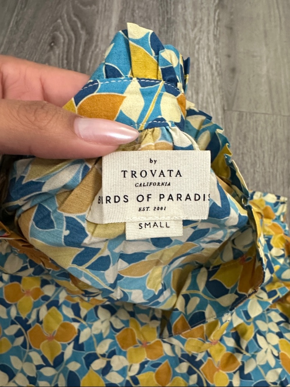 Trovata Ruffled Sleeve Floral Top in Blue, Yellow, Cream - Picture 2 of 2